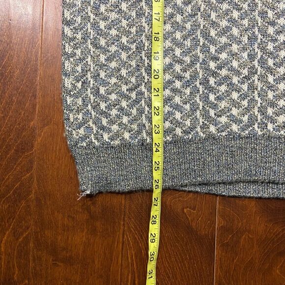 New Dimensions Vintage Gray Cream Crewneck Acrylic Sweater Men's Size Medium - Picture 8 of 8